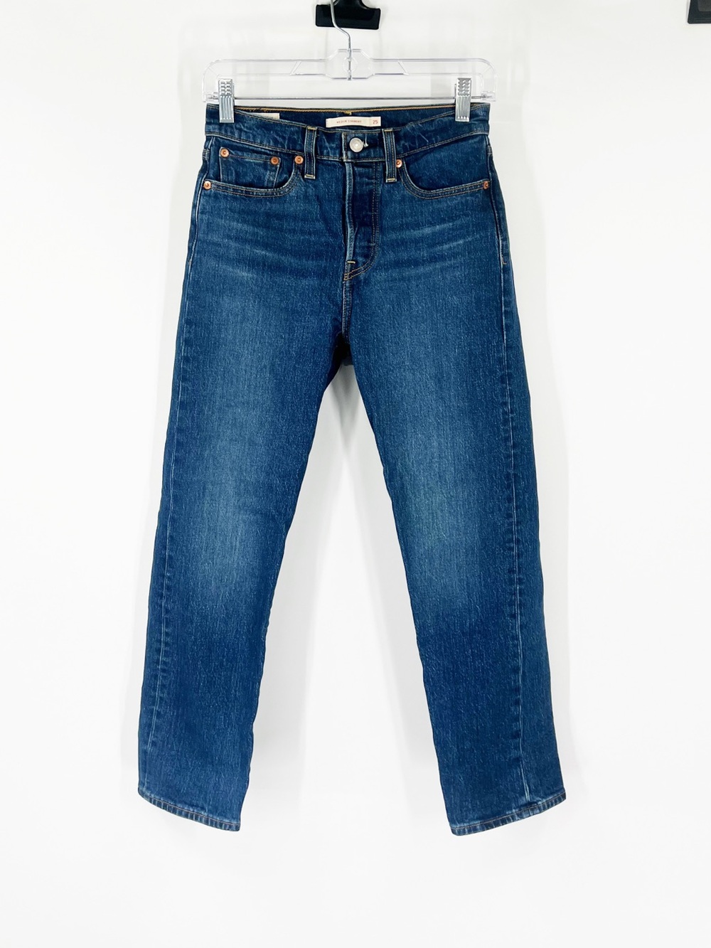 Levi’s Wedgie Straight Jeans Button Fly High Rise